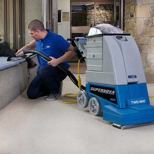 Supernova™ Self-Contained Carpet Extractor